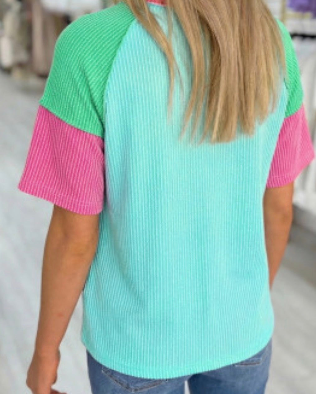 ARUBA COLOR BLOCK TEE
