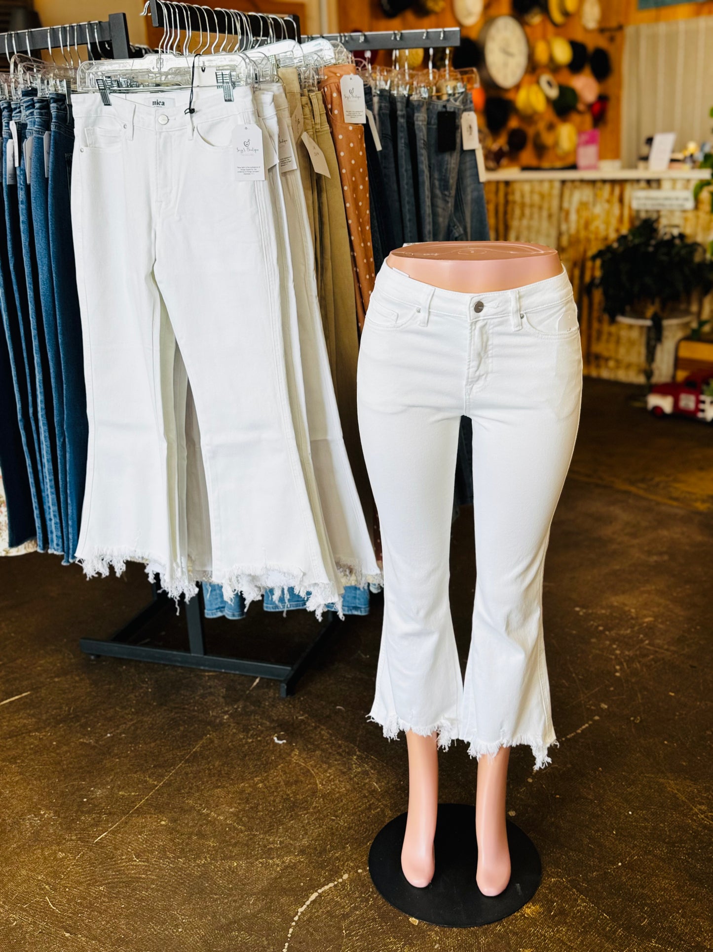 MICA DENIM WHITE CROP FLARE