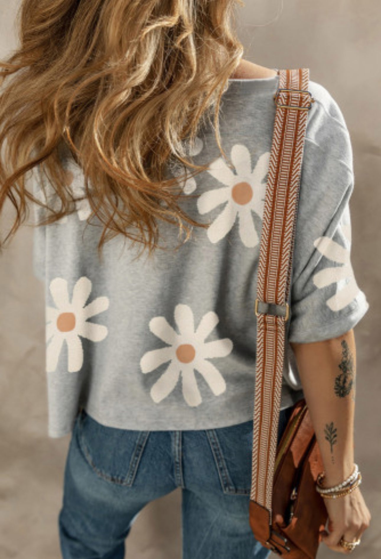 FLIPPING IN DAISIES FLOWER TOP