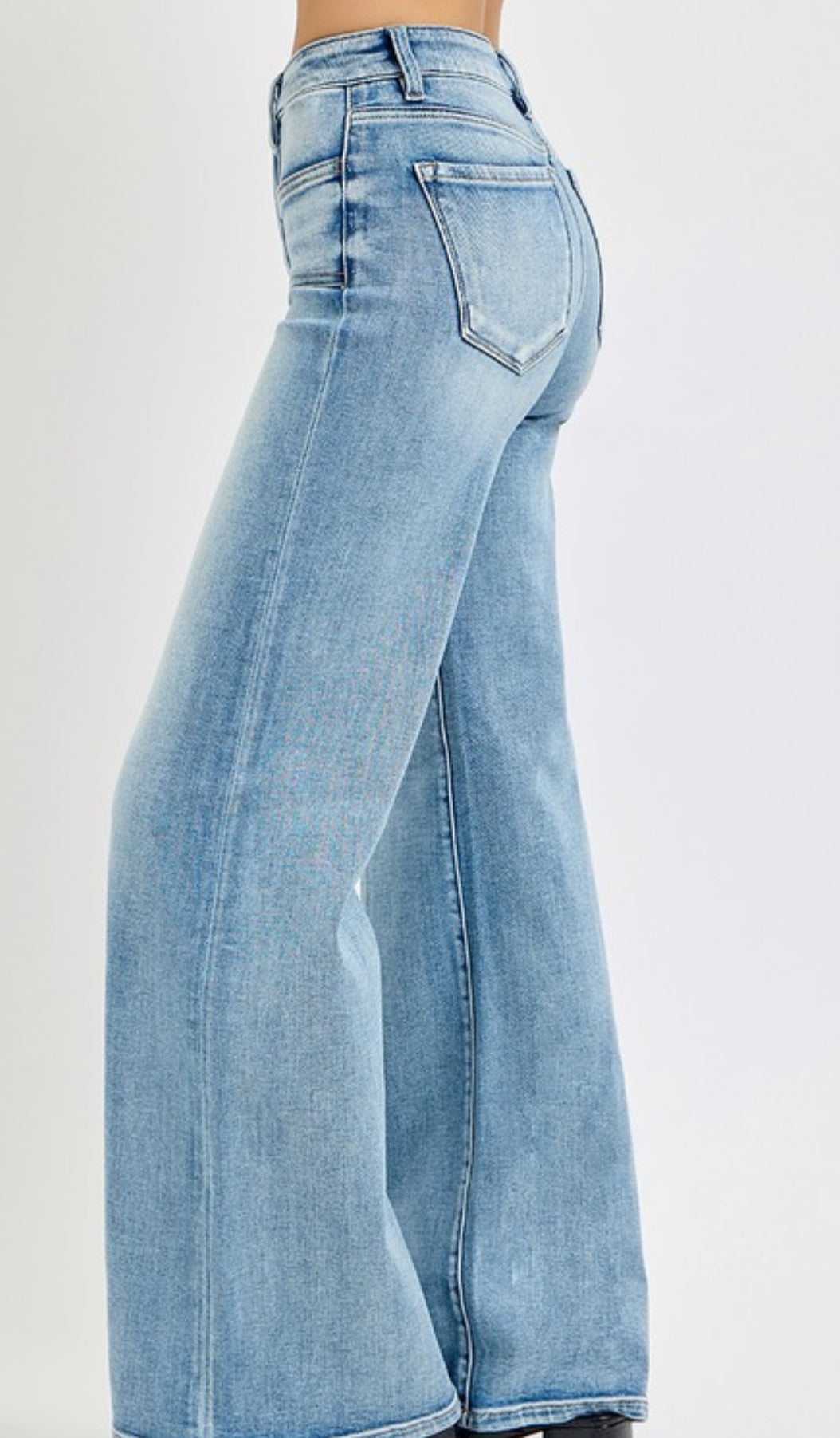 ON THE RISE JEANS
