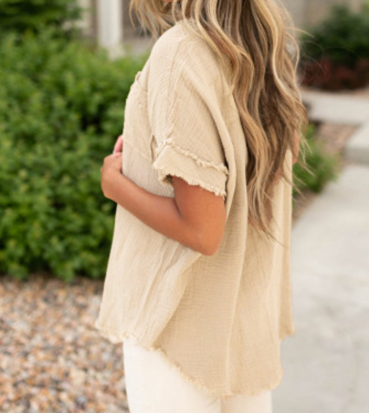 ROOTED ESSENTIAL CREAM TOP