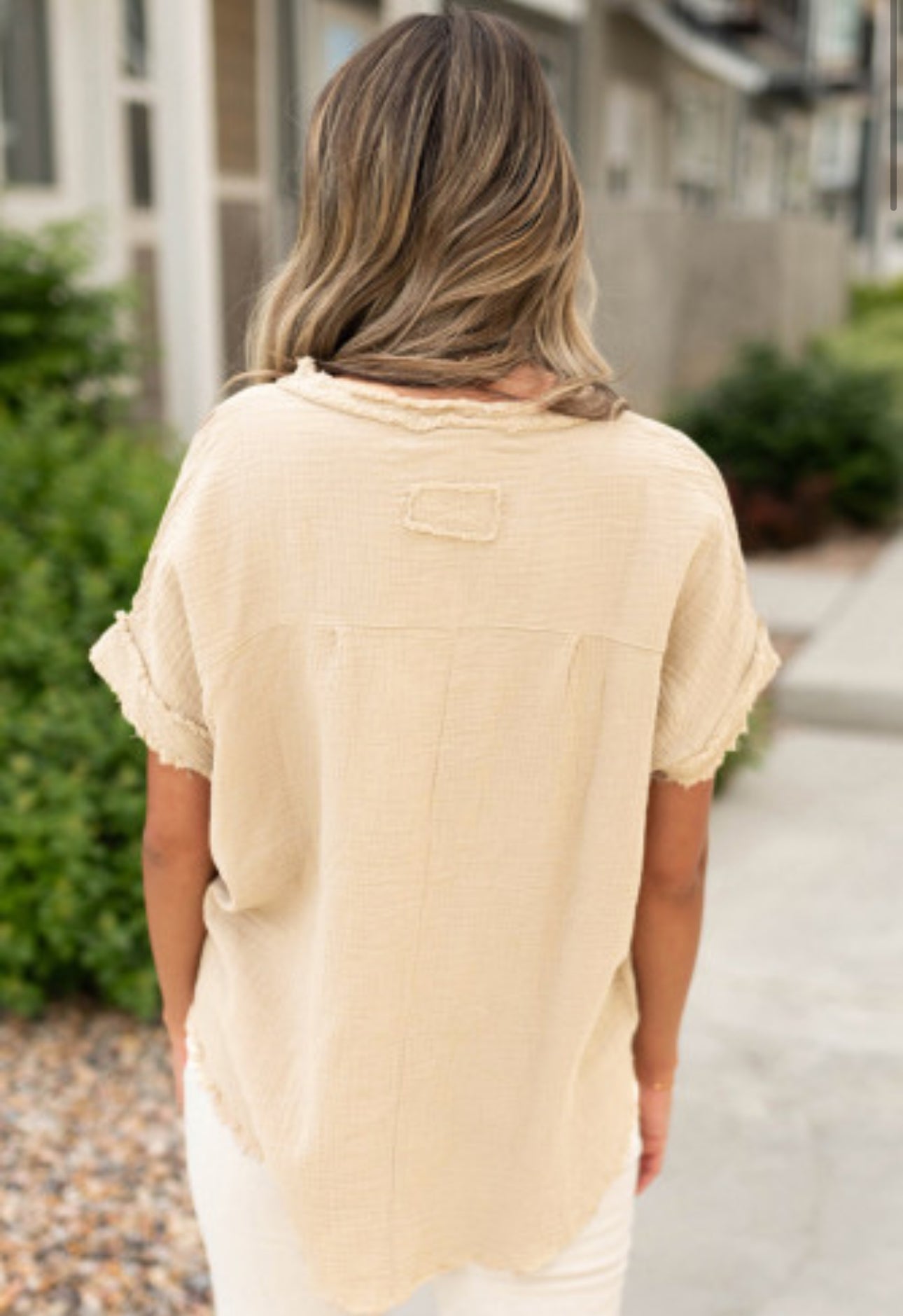 ROOTED ESSENTIAL CREAM TOP