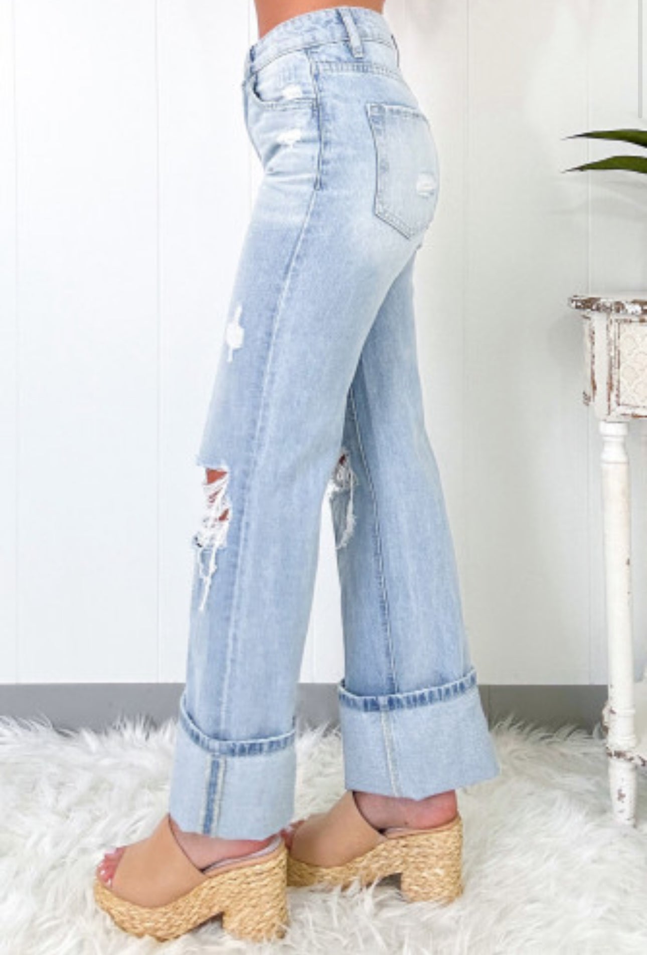 PARKER LIGHT WASH JEANS