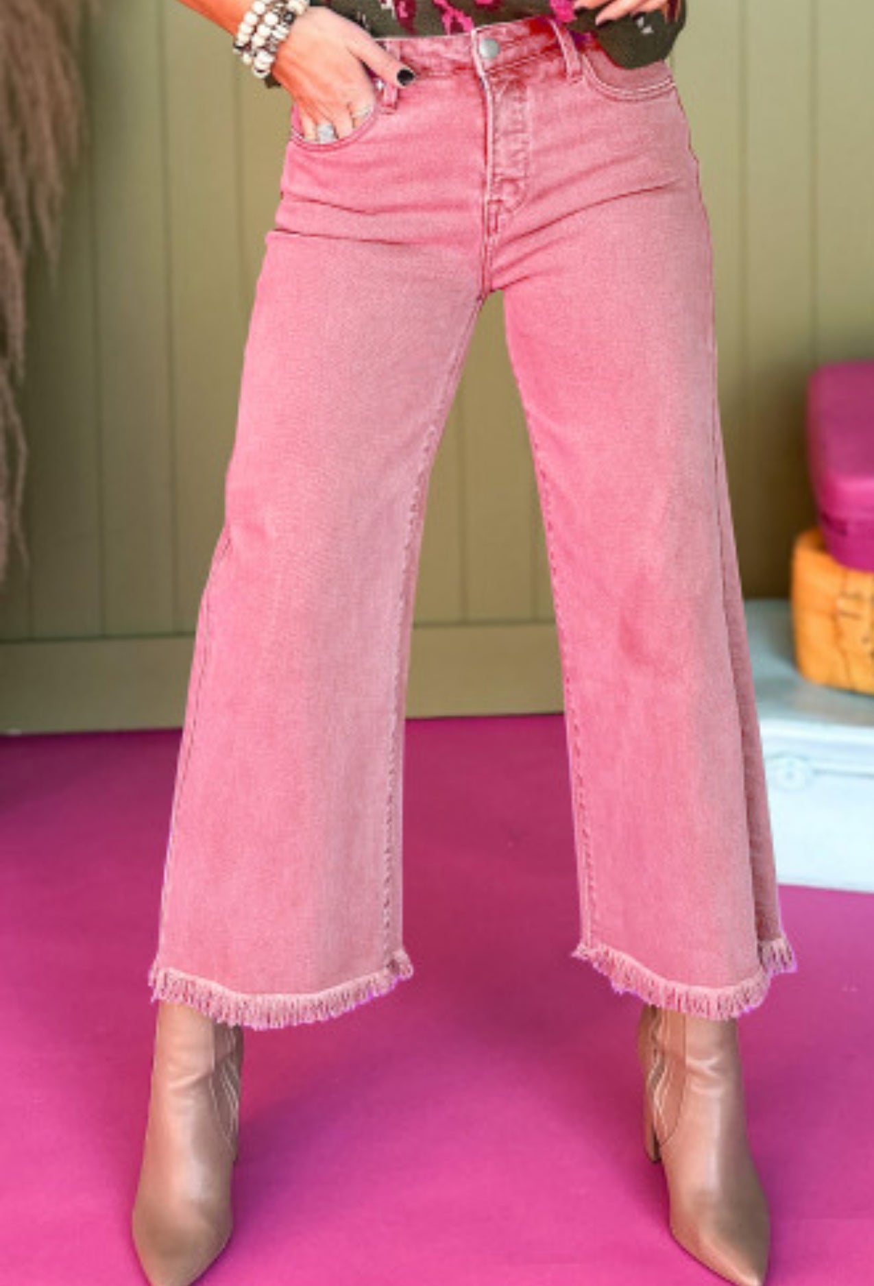 PEACH BLOSSOM CROPPED JEANS