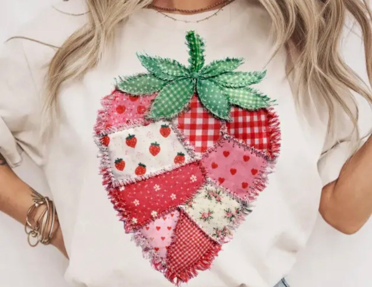 STRAWBERRY PATCHWORK TEE