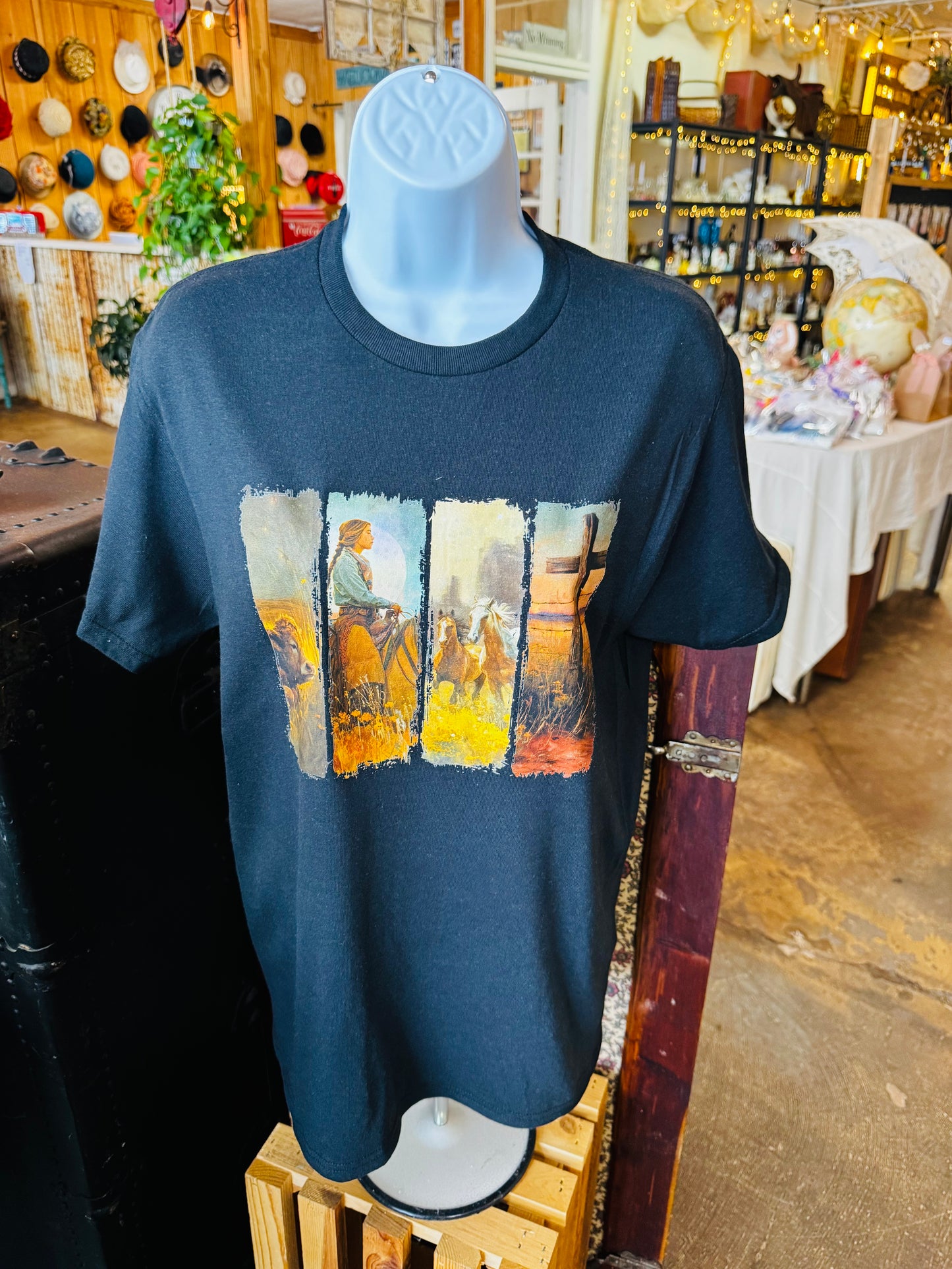 WESTERN COWGIRL TEE