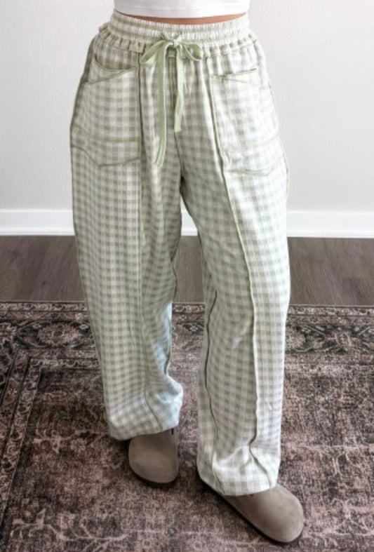GREEN PLAID PANTS