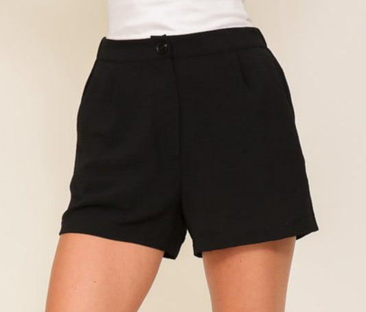 GAINING GROUND SHORTS