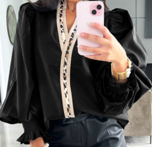 HILA LEOPARD TRIM BLOUSE