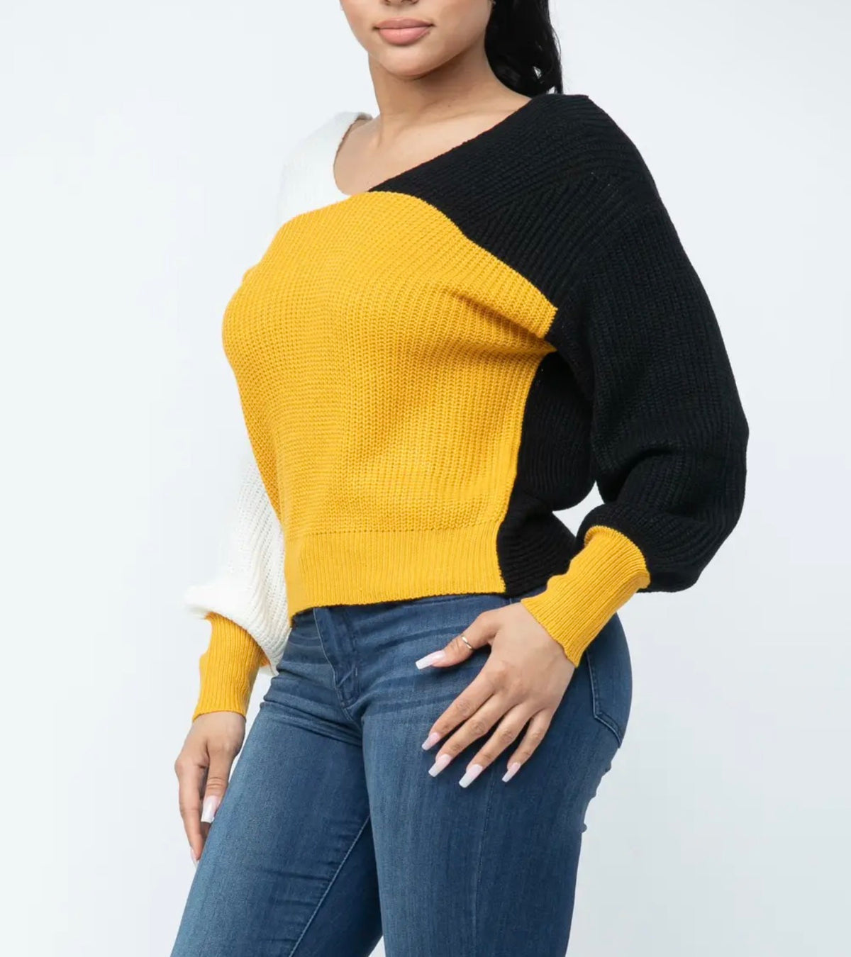 COLOR BLOCK TWIST SWEATER
