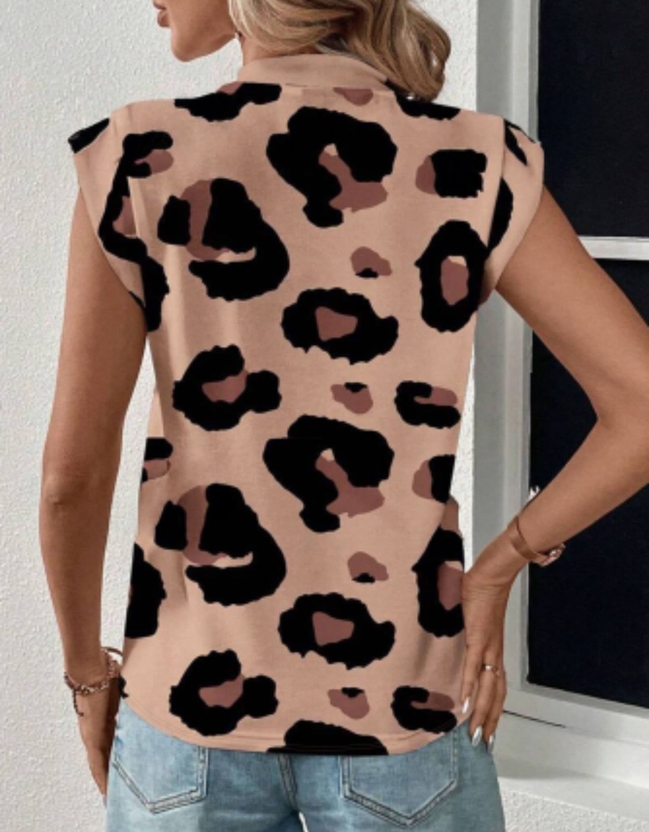 NEVER STRAY LEOPARD TOP