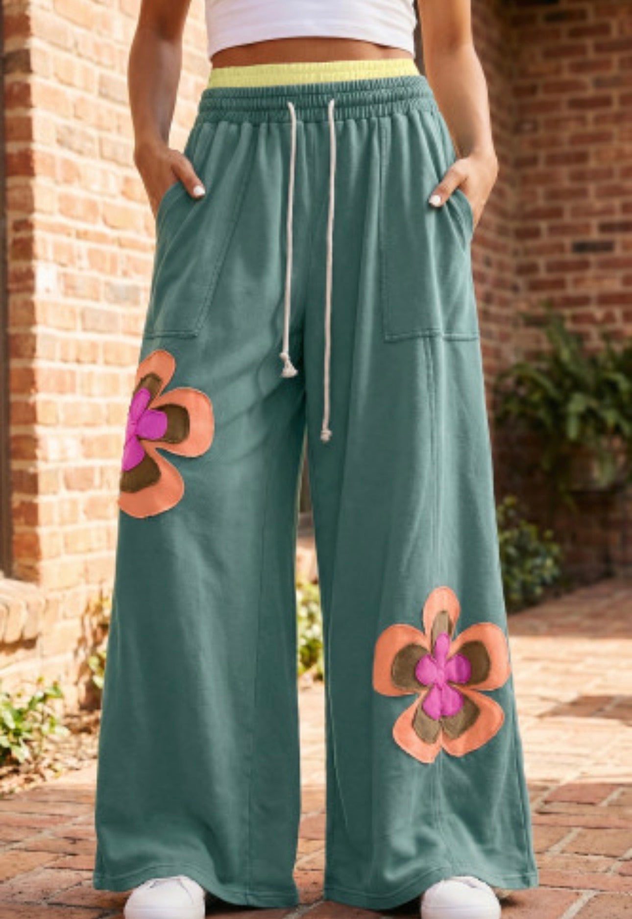 FLOWER GREEN PANTS